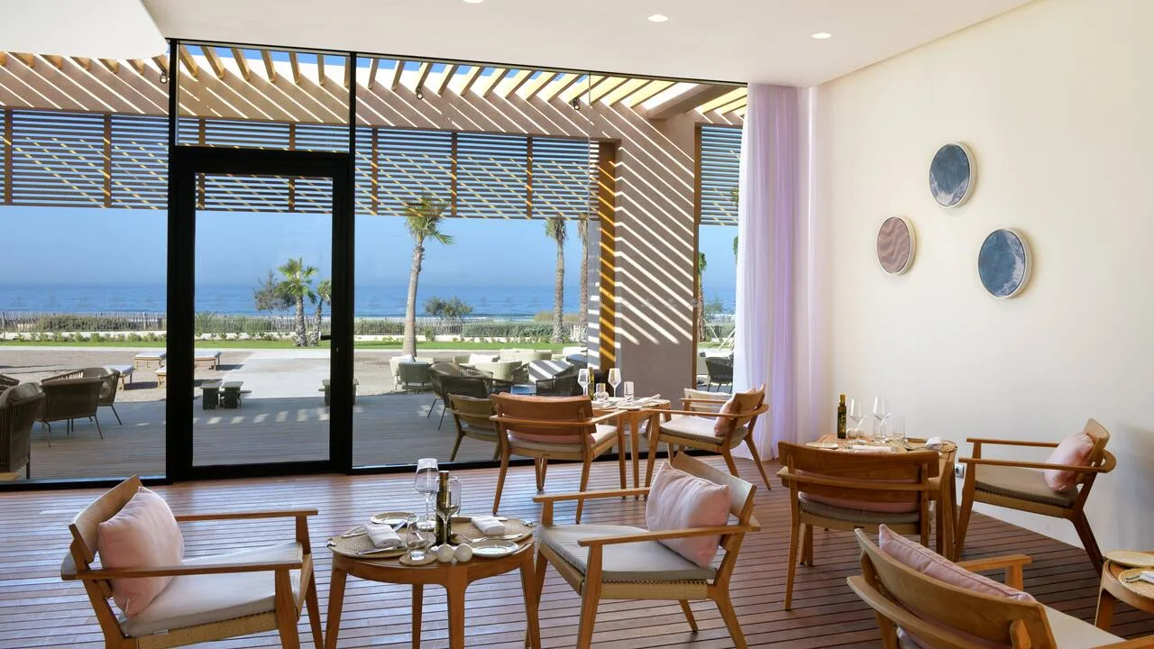 Restaurant et vue sur l’océan — Hilton Taghazout Bay Beach Resort & Spa